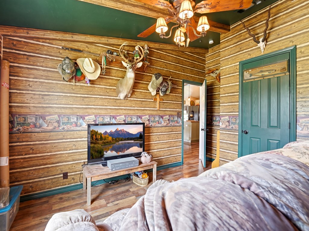 main property photo 23
