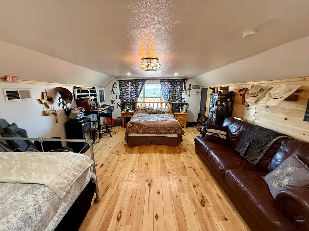 main property photo 66