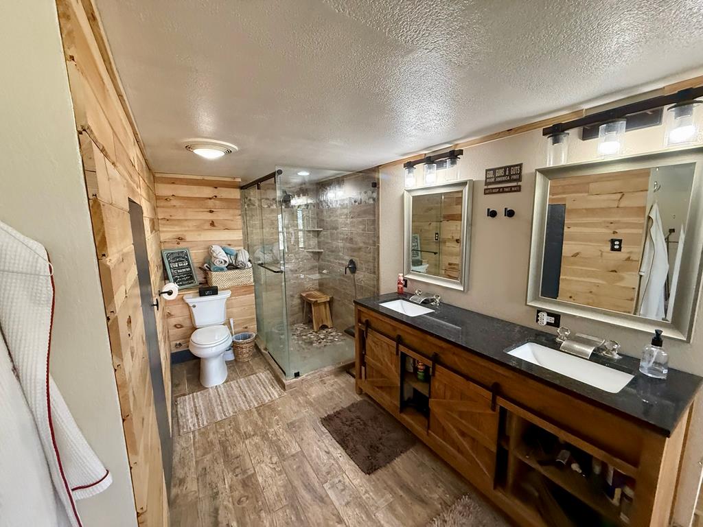 main property photo 70