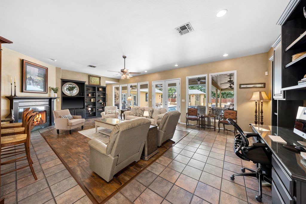 main property photo 7