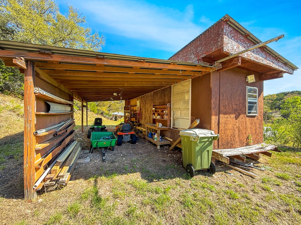 main property photo 35