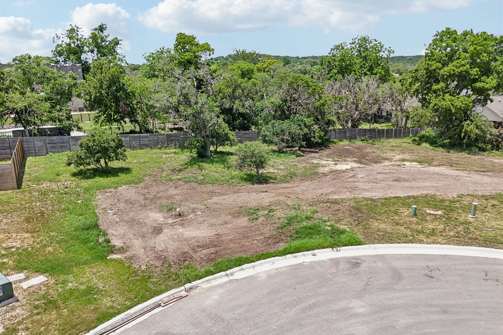 main property photo 6