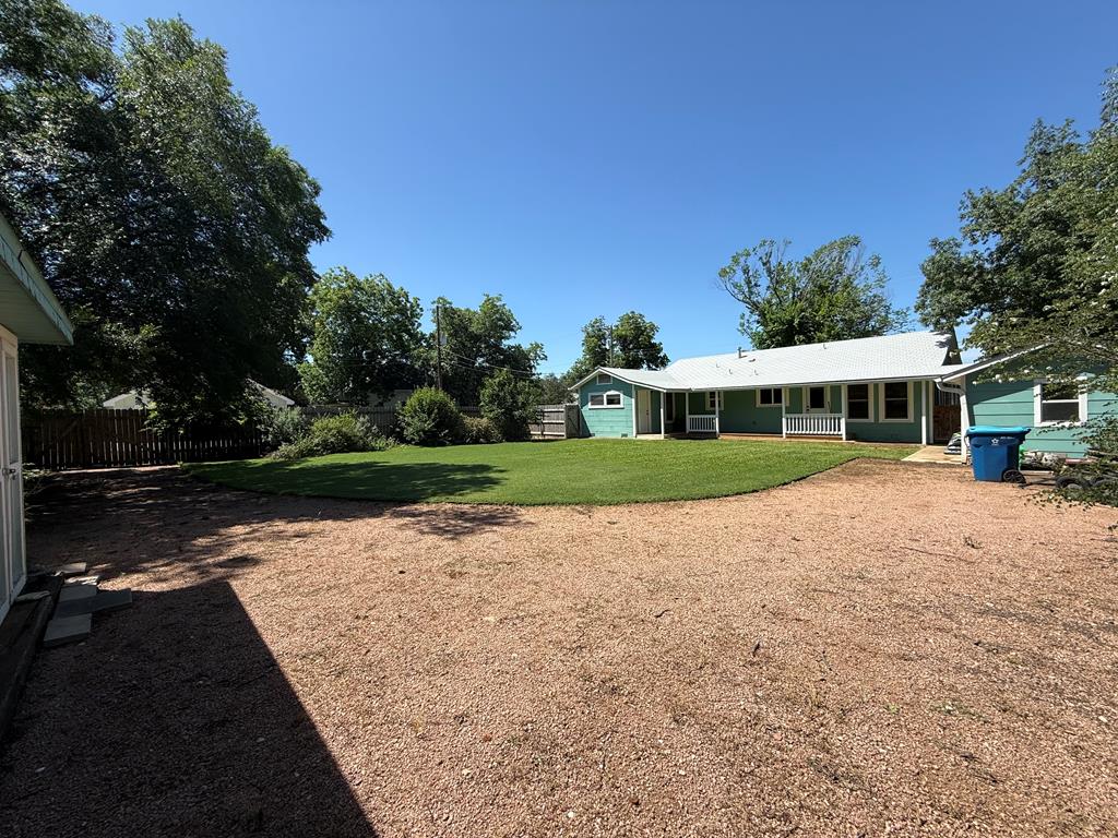 main property photo 8