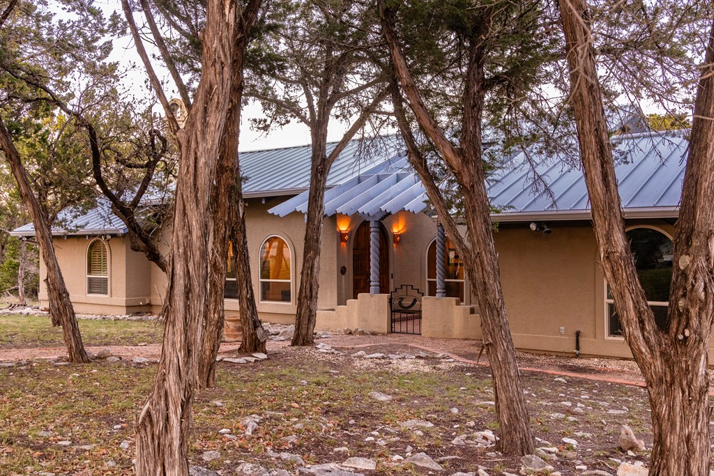 main property photo 39