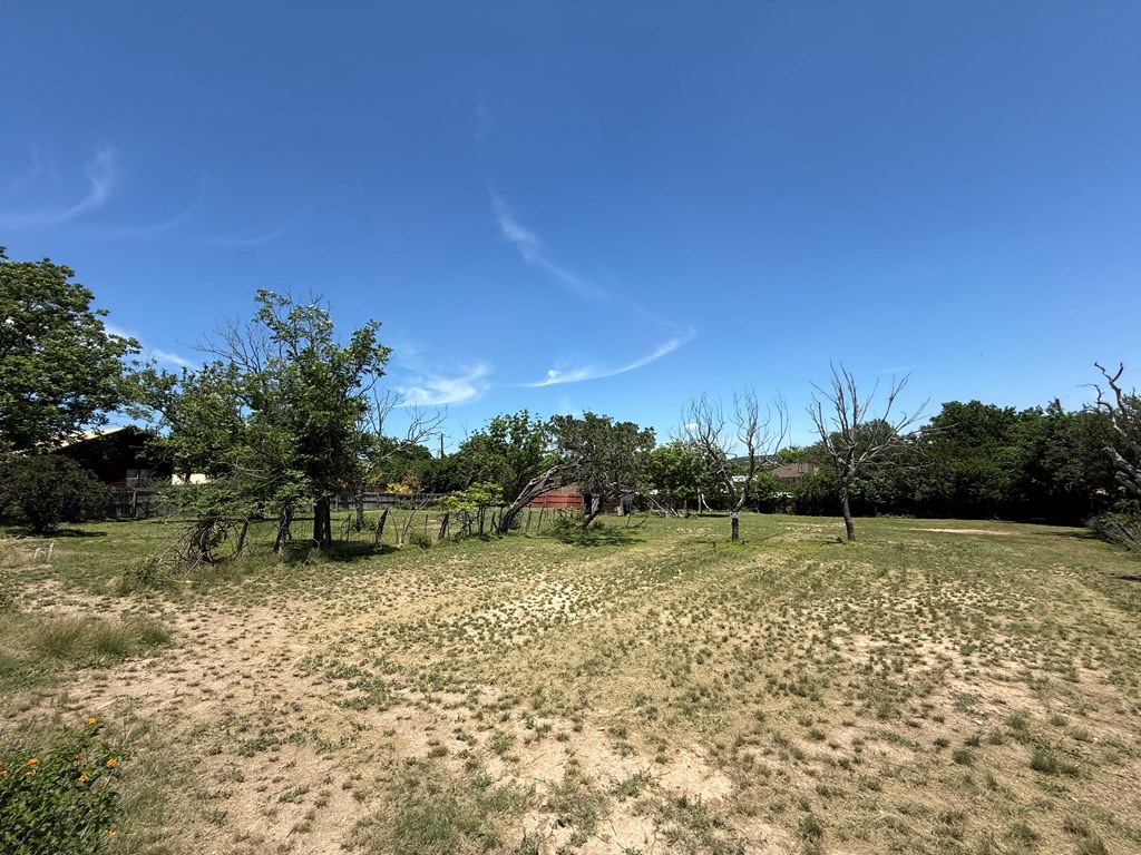 main property photo 9