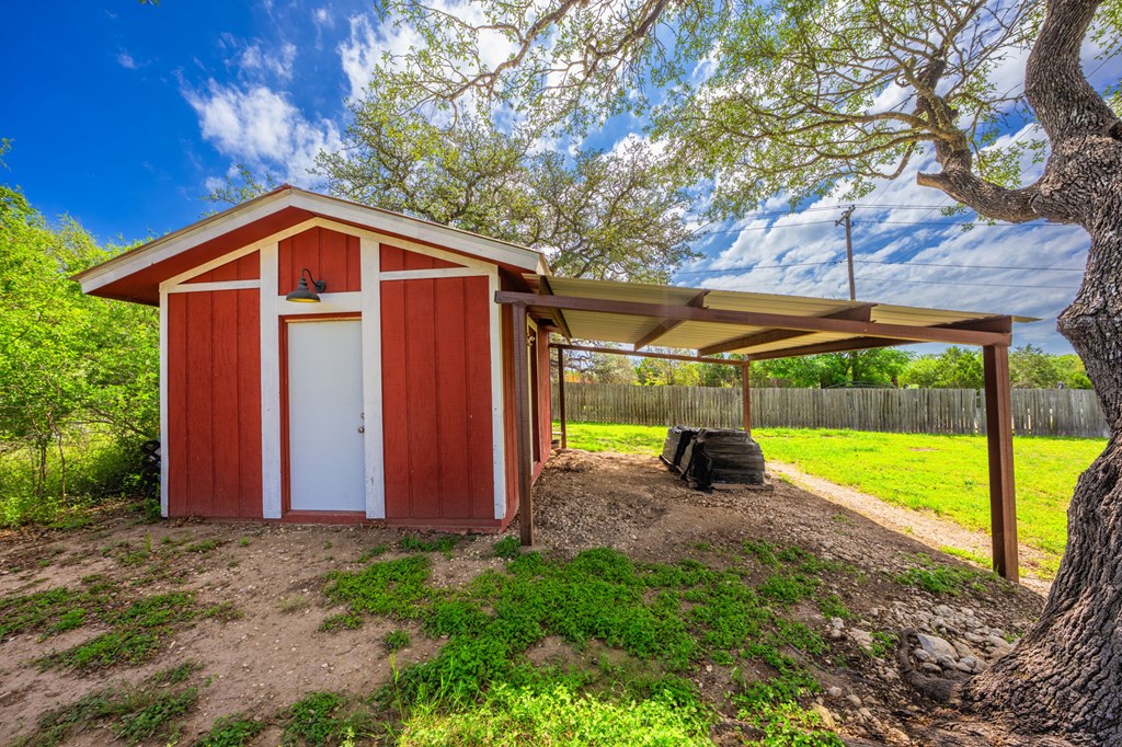 main property photo 24