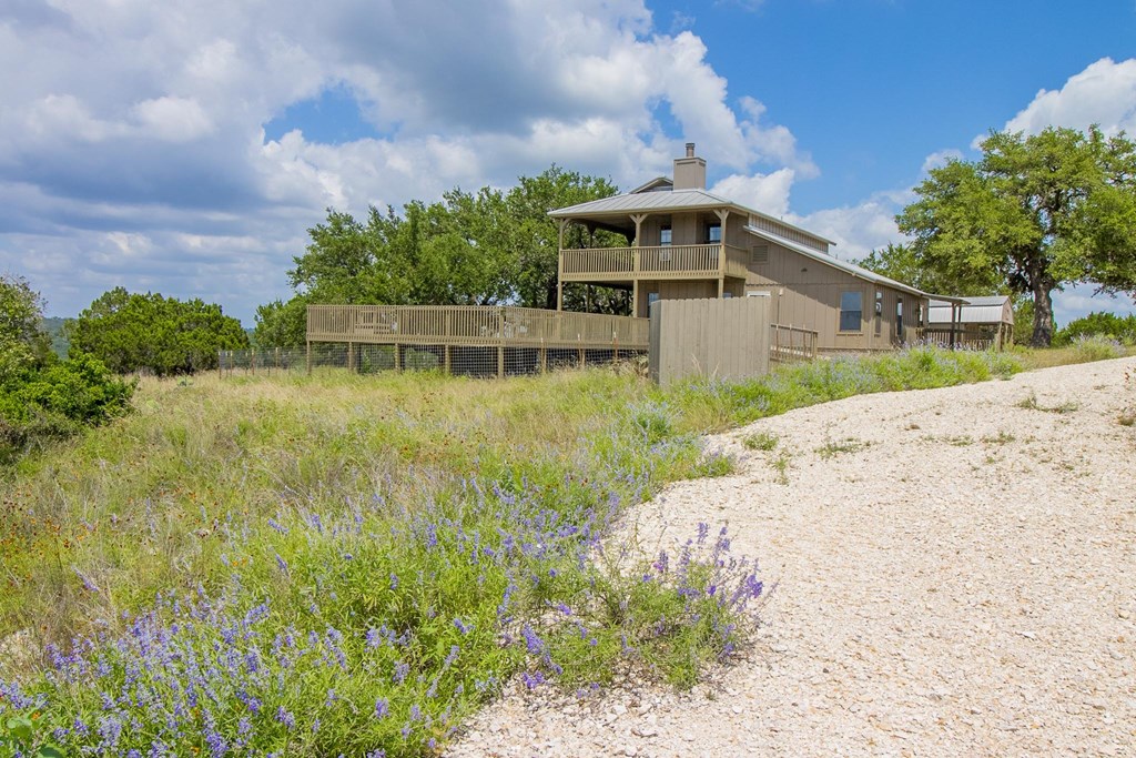 main property photo 10