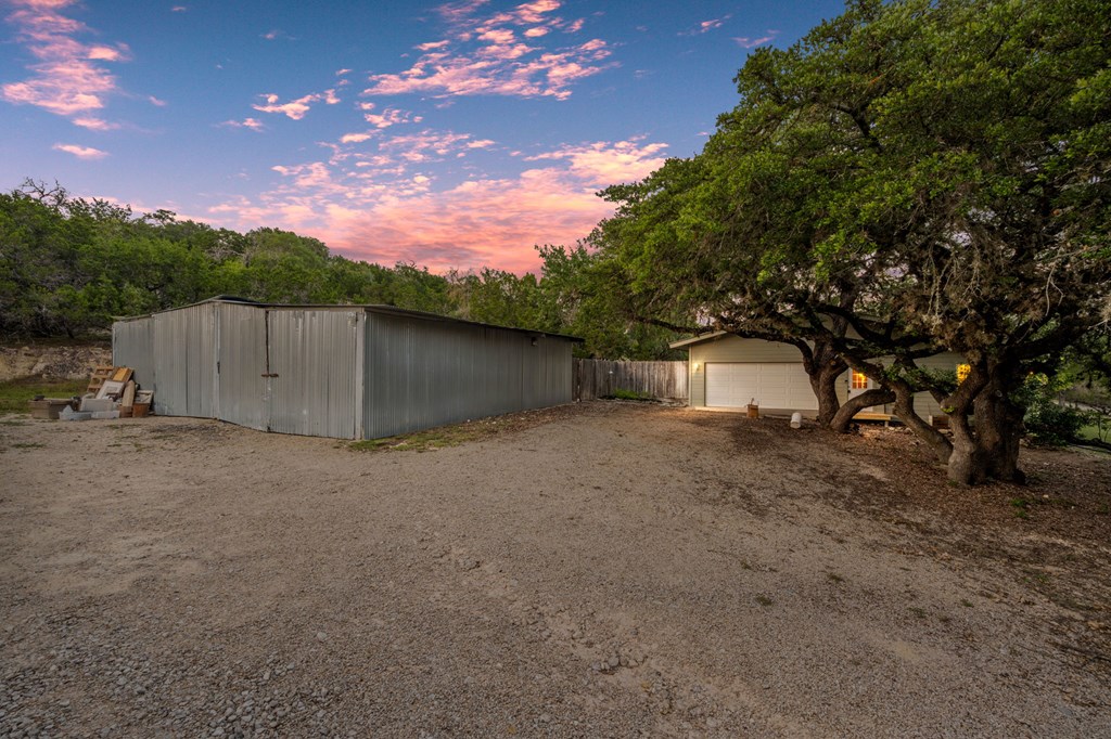 main property photo 30