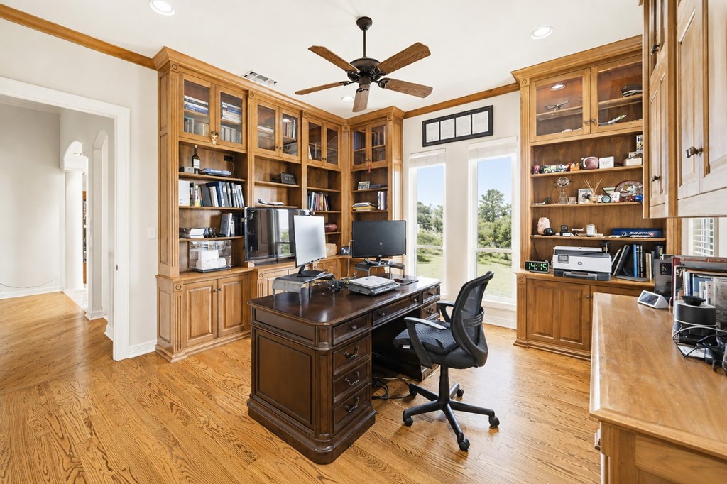 main property photo 13