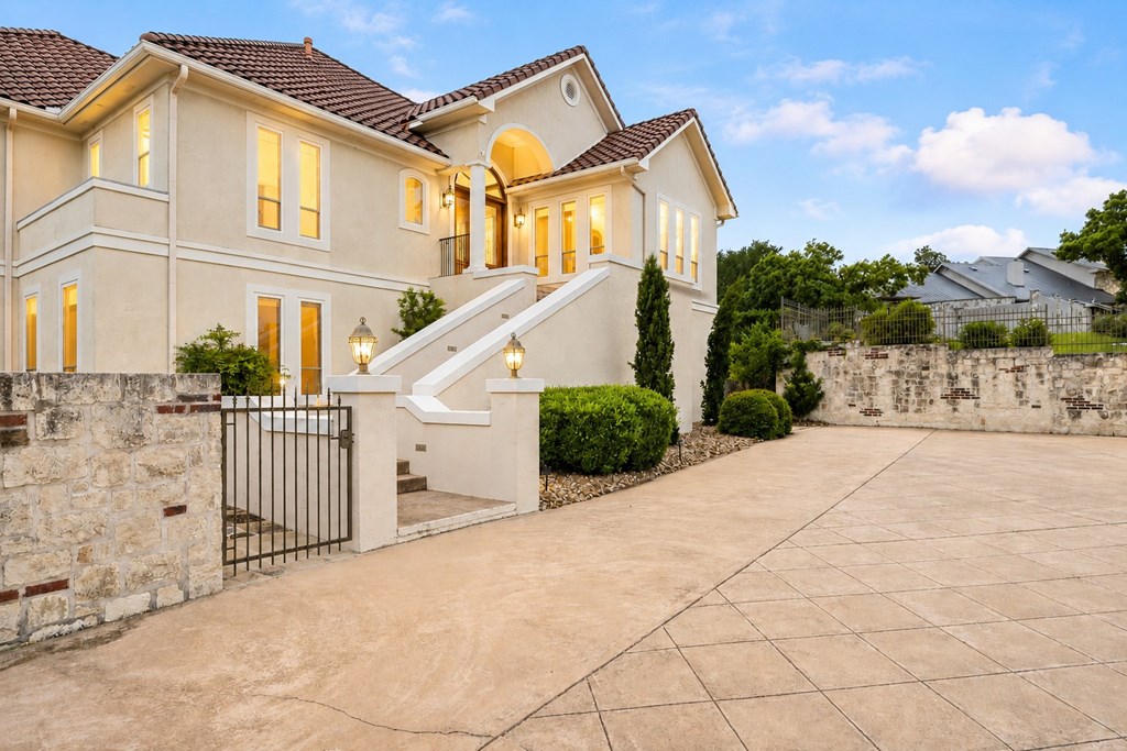 main property photo 36