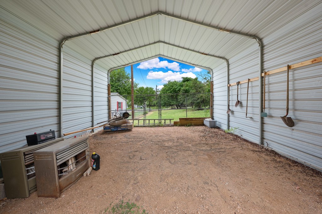 main property photo 18