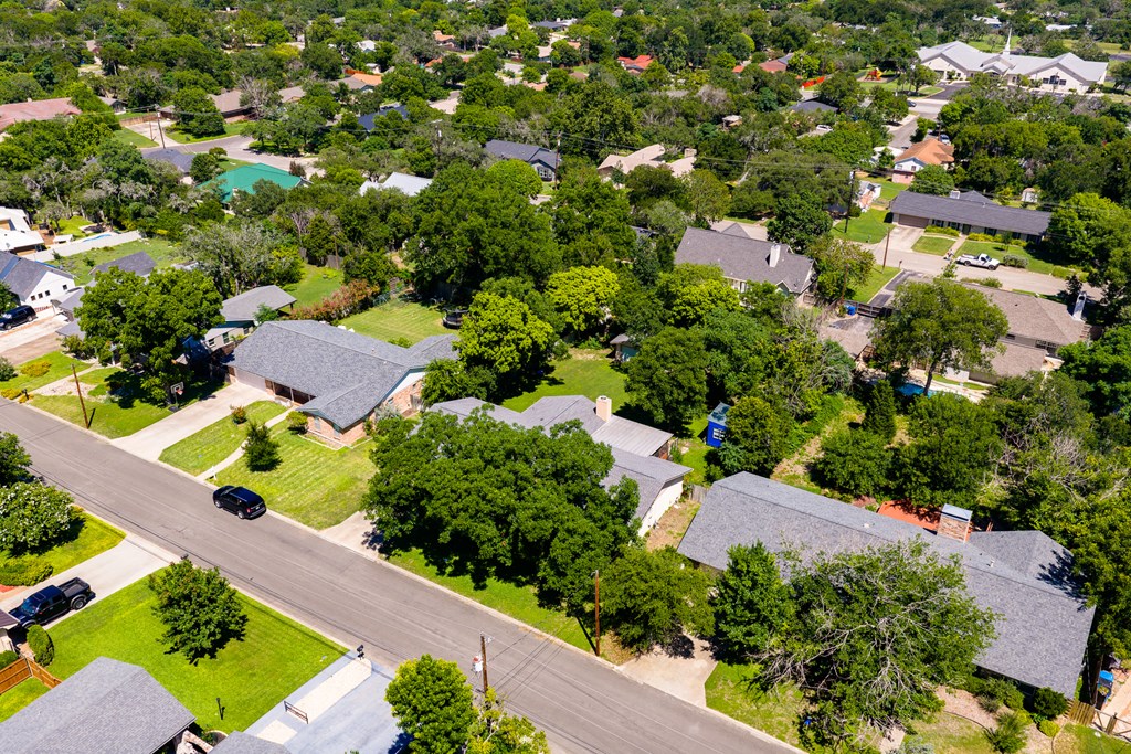 main property photo 49