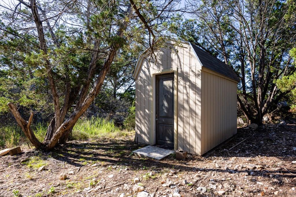 main property photo 17