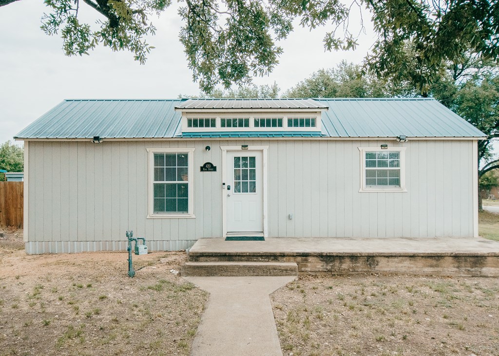 main property photo 1