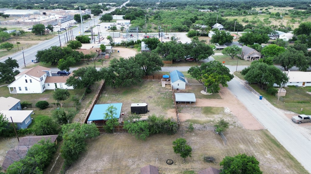 main property photo 30