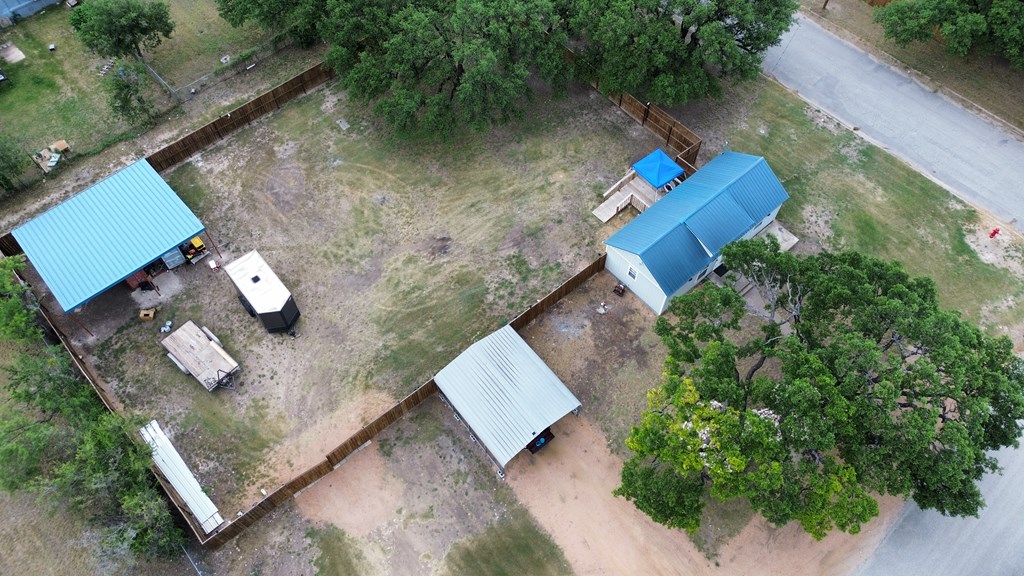 main property photo 31