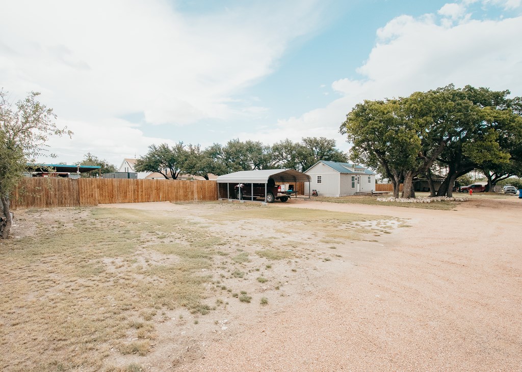 main property photo 33