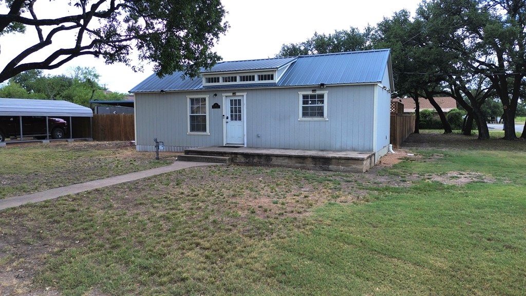 main property photo 36