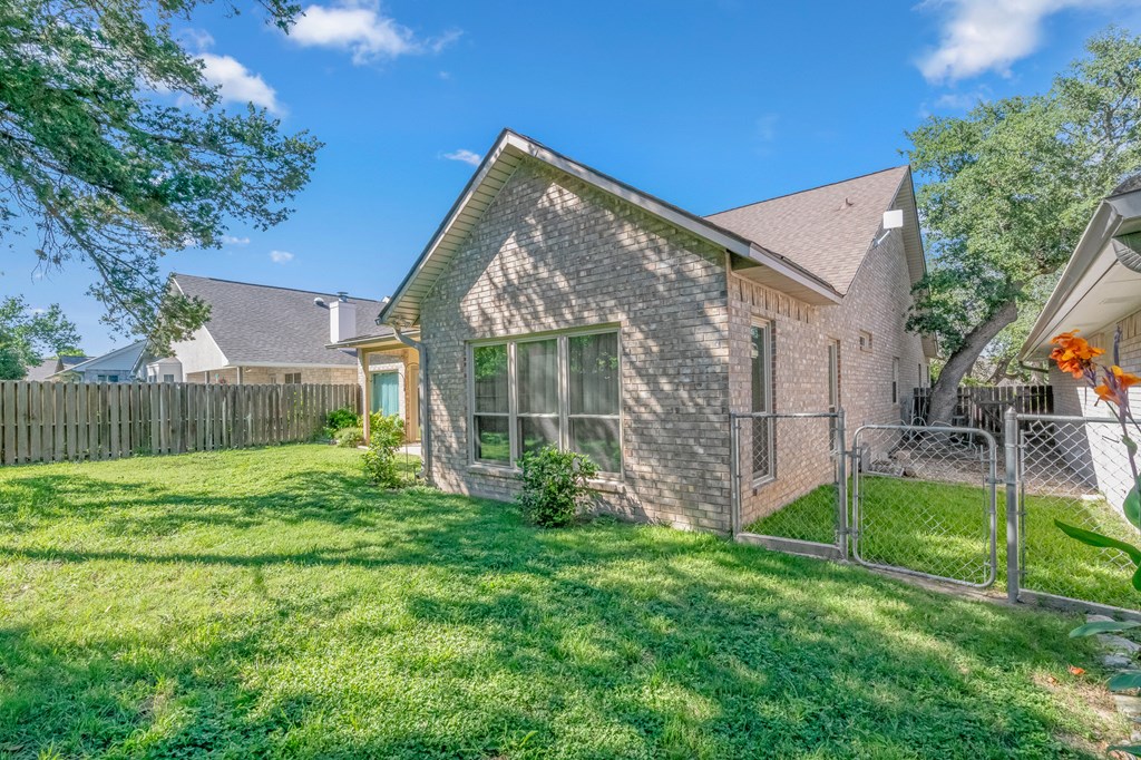 main property photo 22