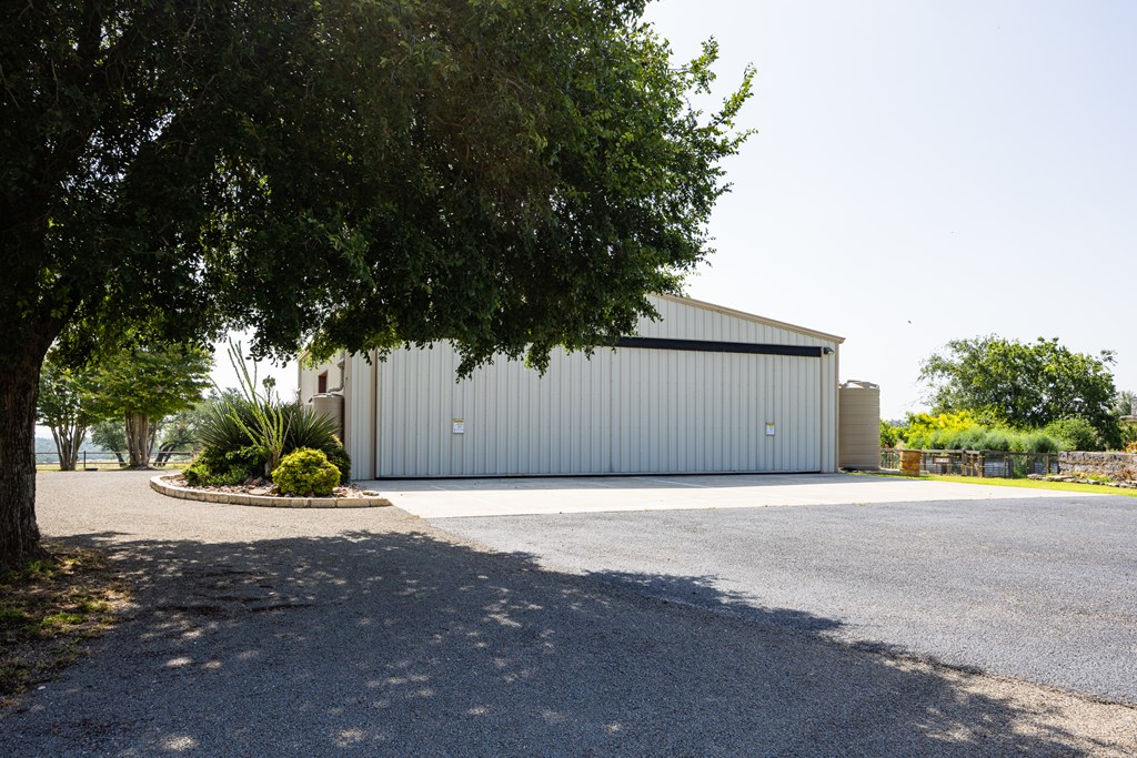 main property photo 50