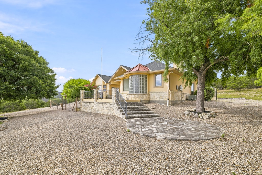 main property photo 35