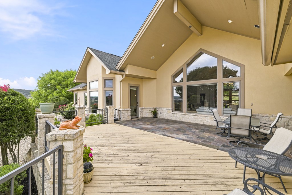 main property photo 36