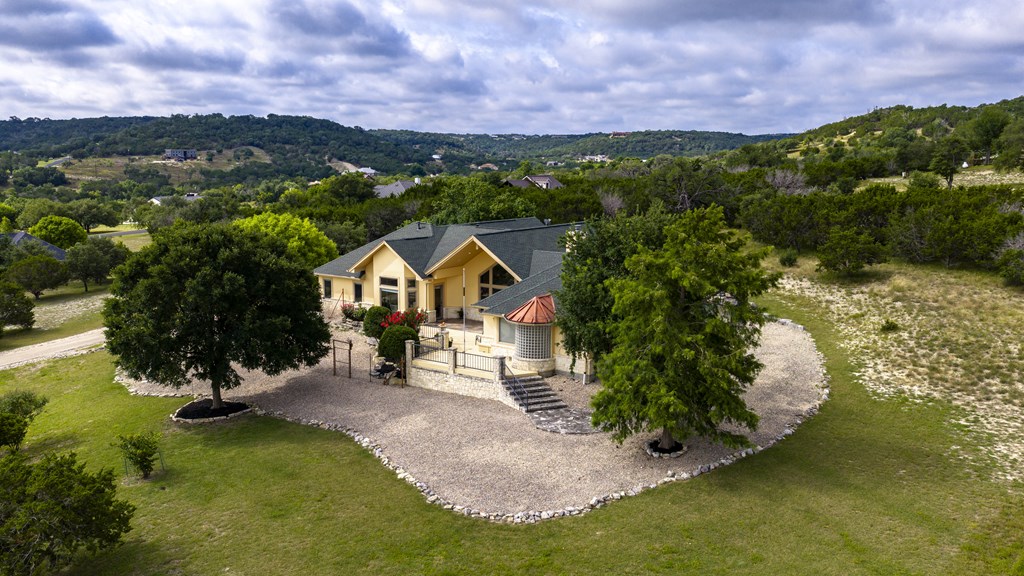 main property photo 40