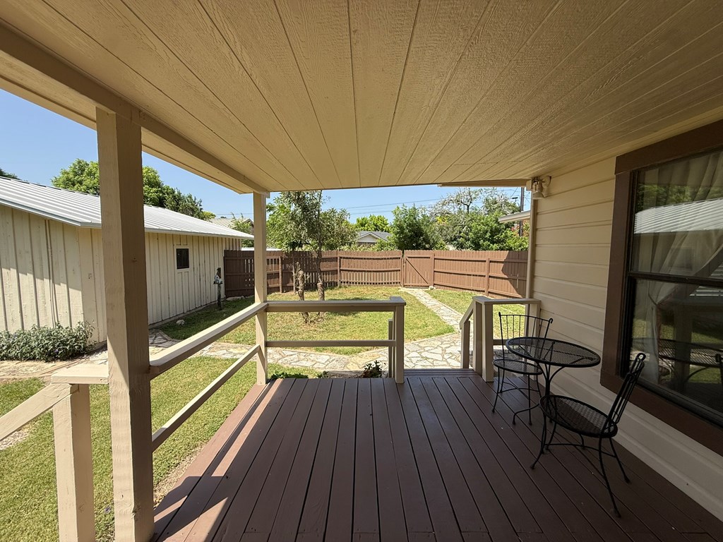 main property photo 22