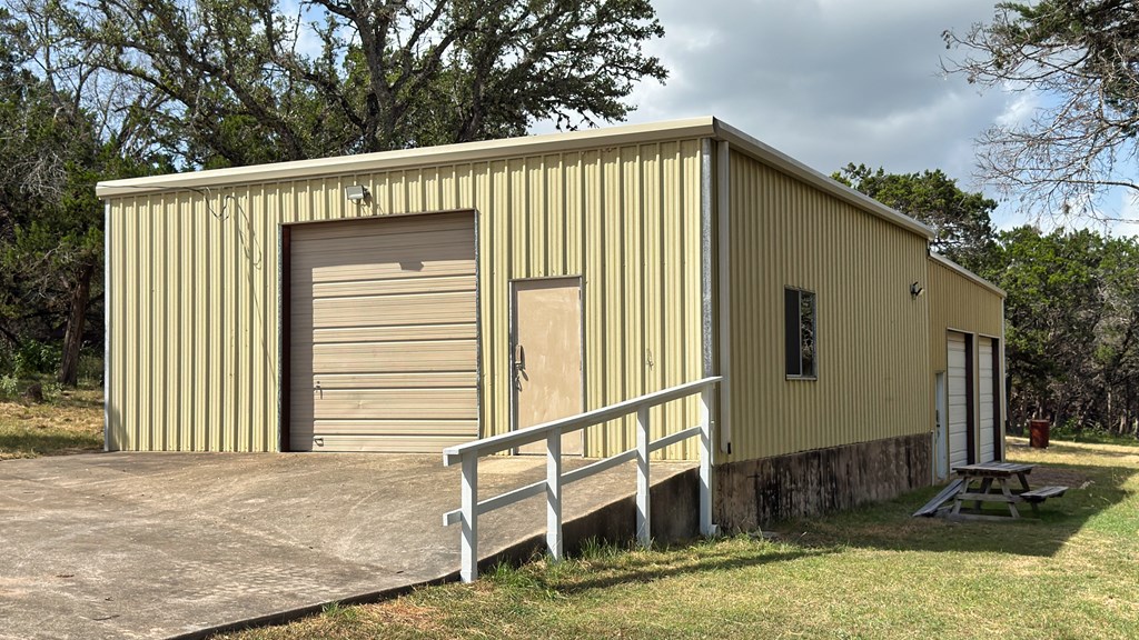 main property photo 34