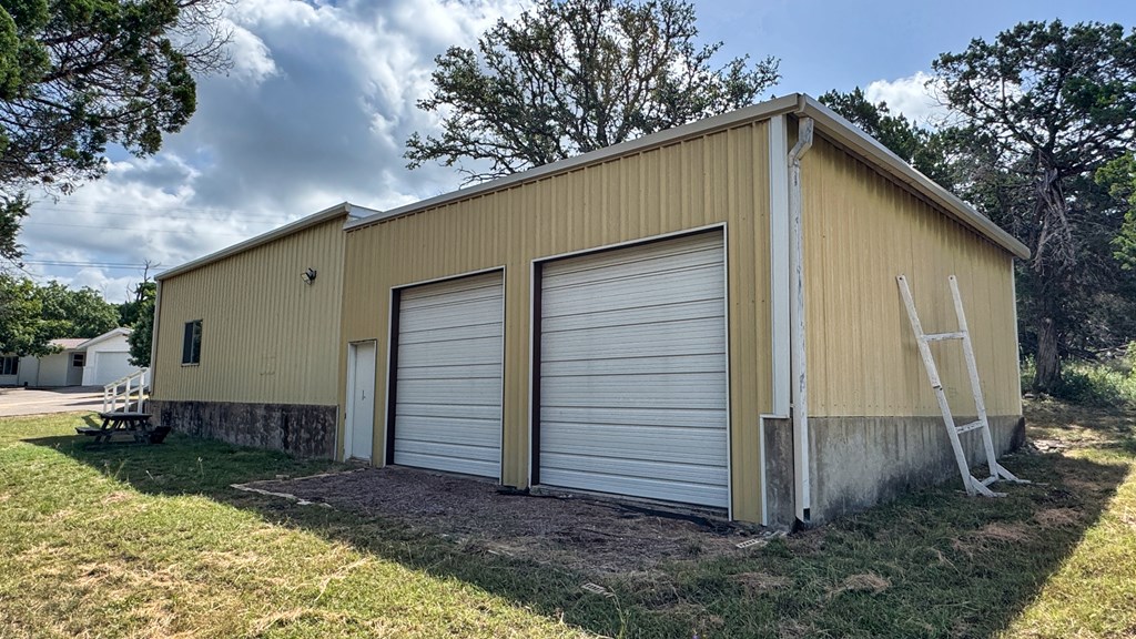 main property photo 37
