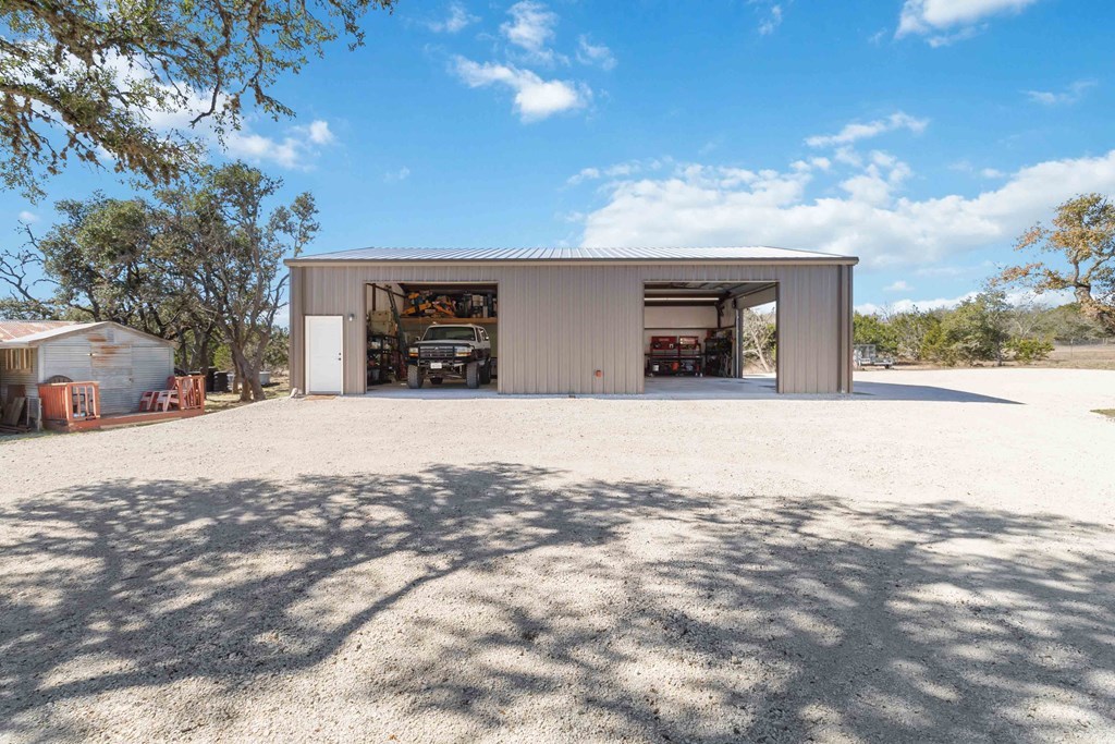 main property photo 32