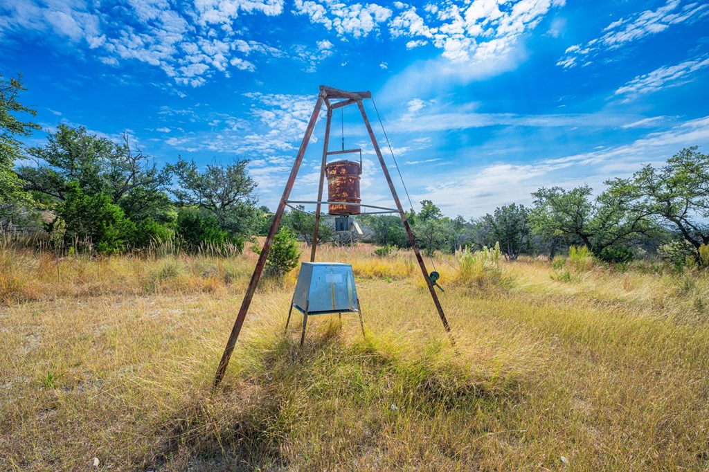 main property photo 35