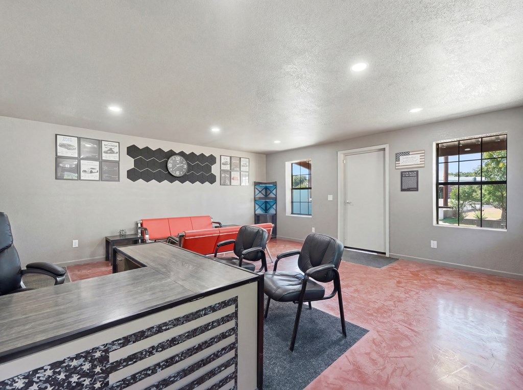 main property photo 10