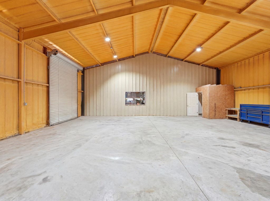 main property photo 24