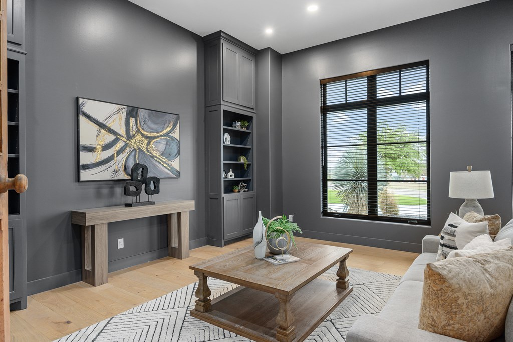 main property photo 18