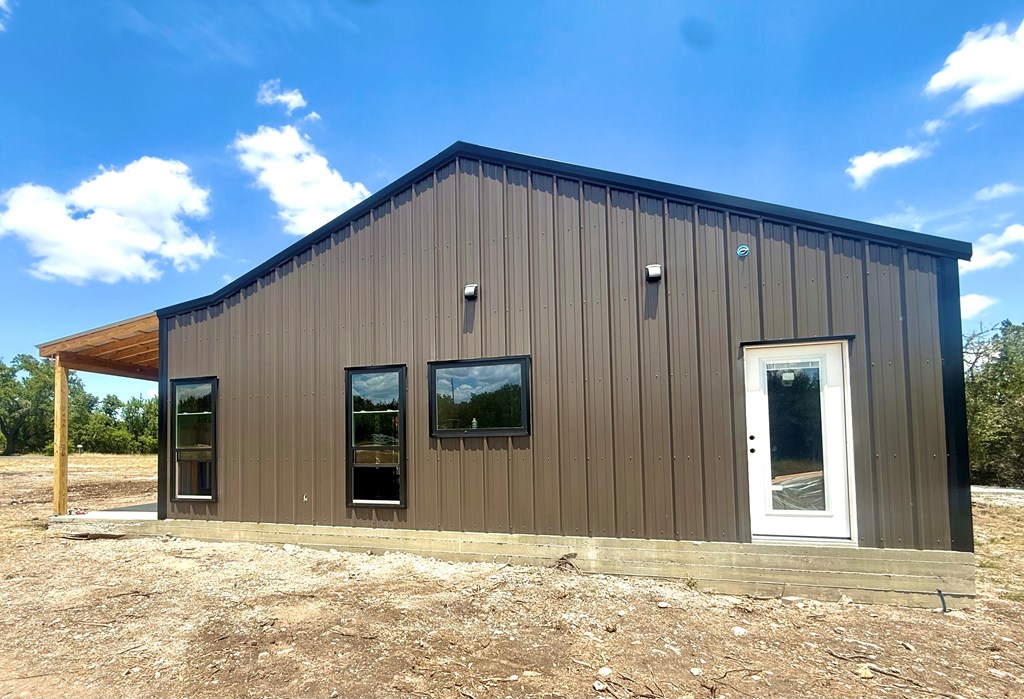 main property photo 6