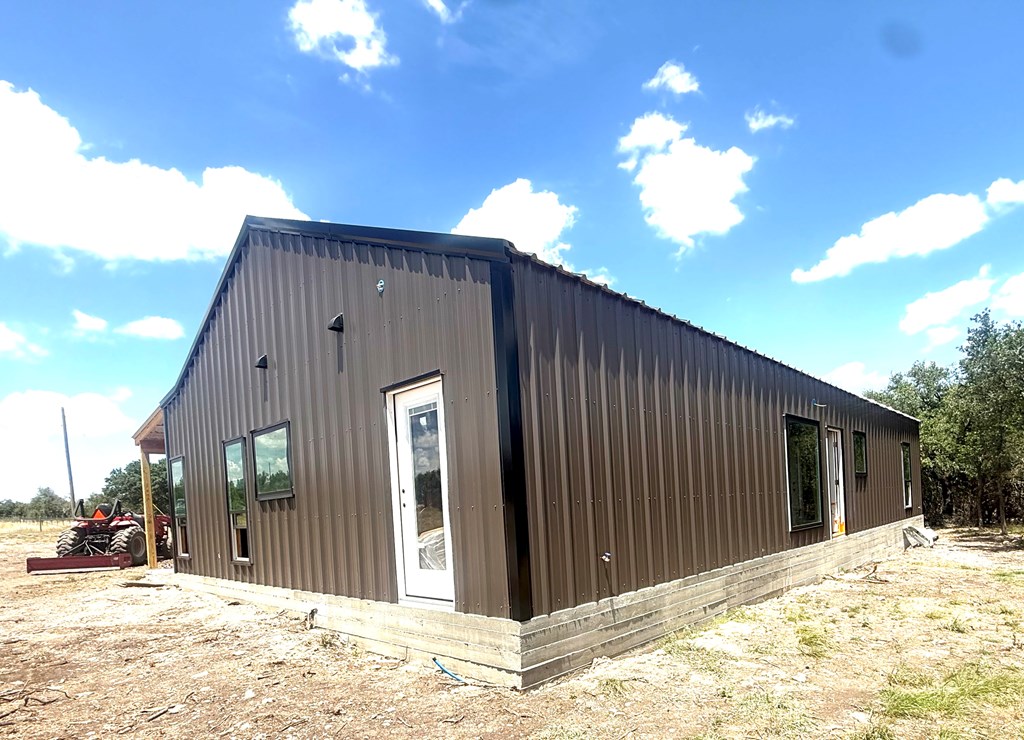 main property photo 7