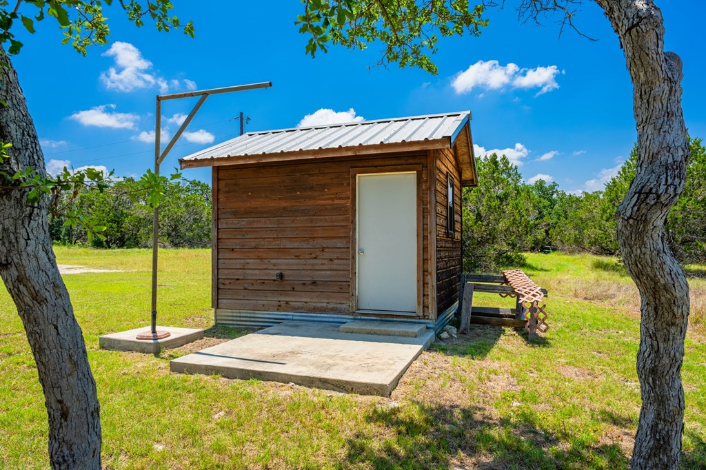 main property photo 23