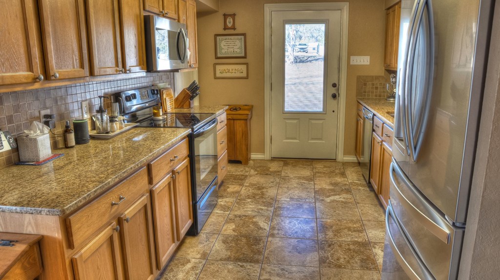 main property photo 5