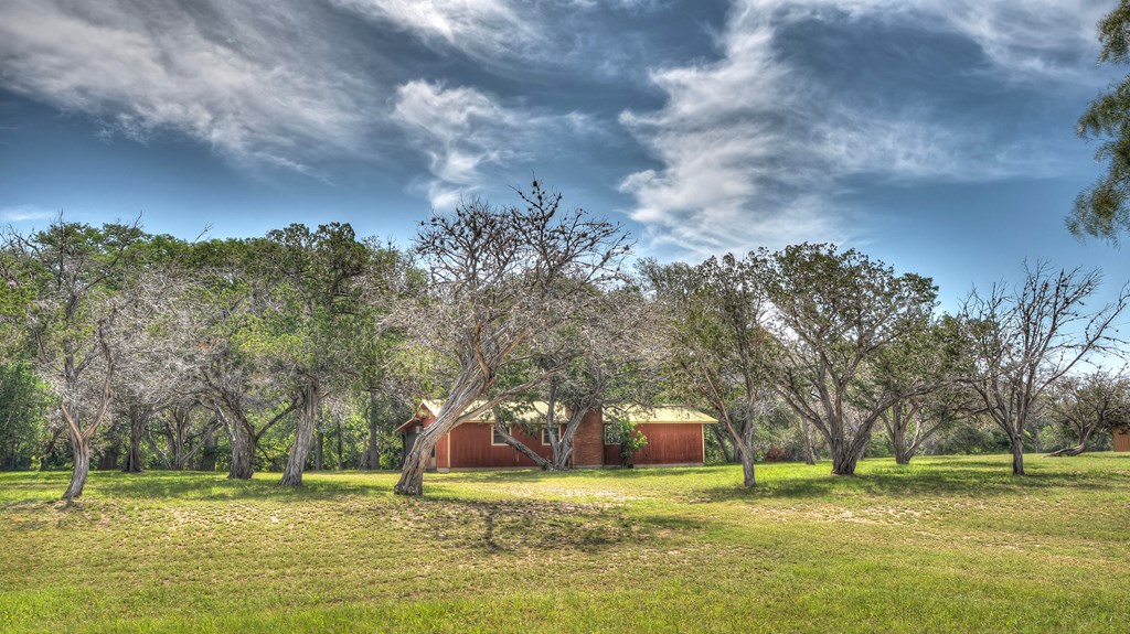 main property photo 35