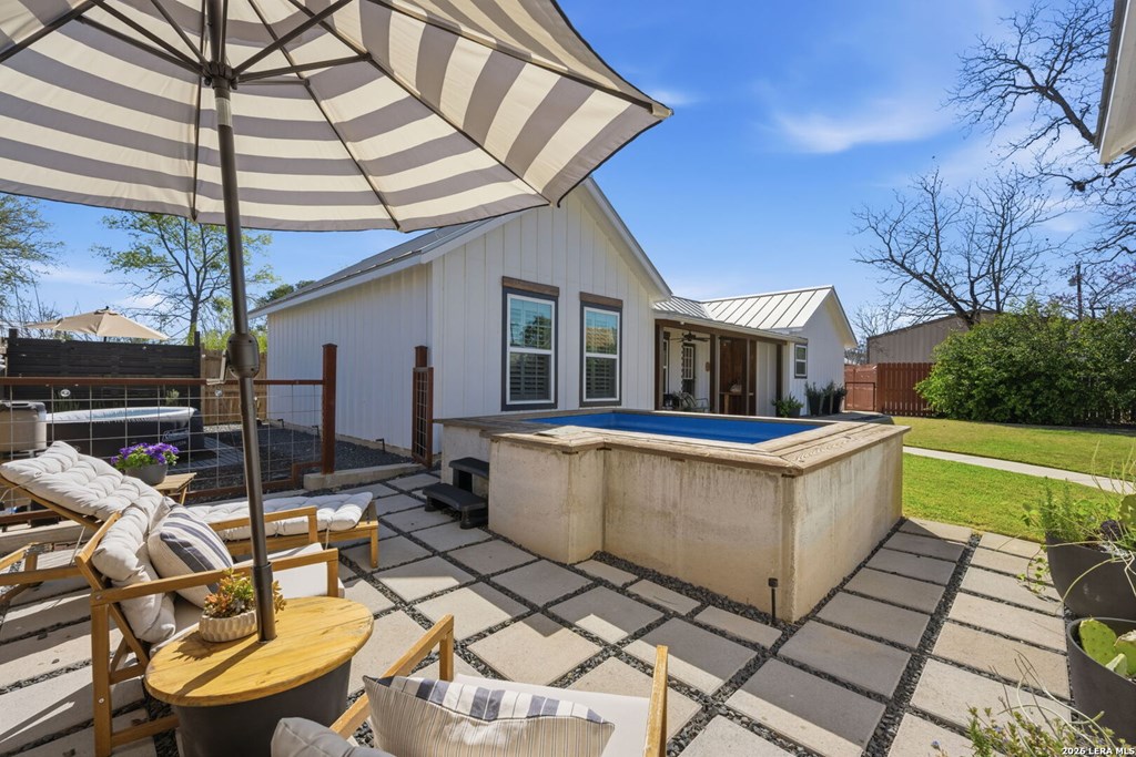 main property photo 15
