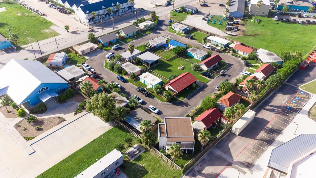 main property photo 17