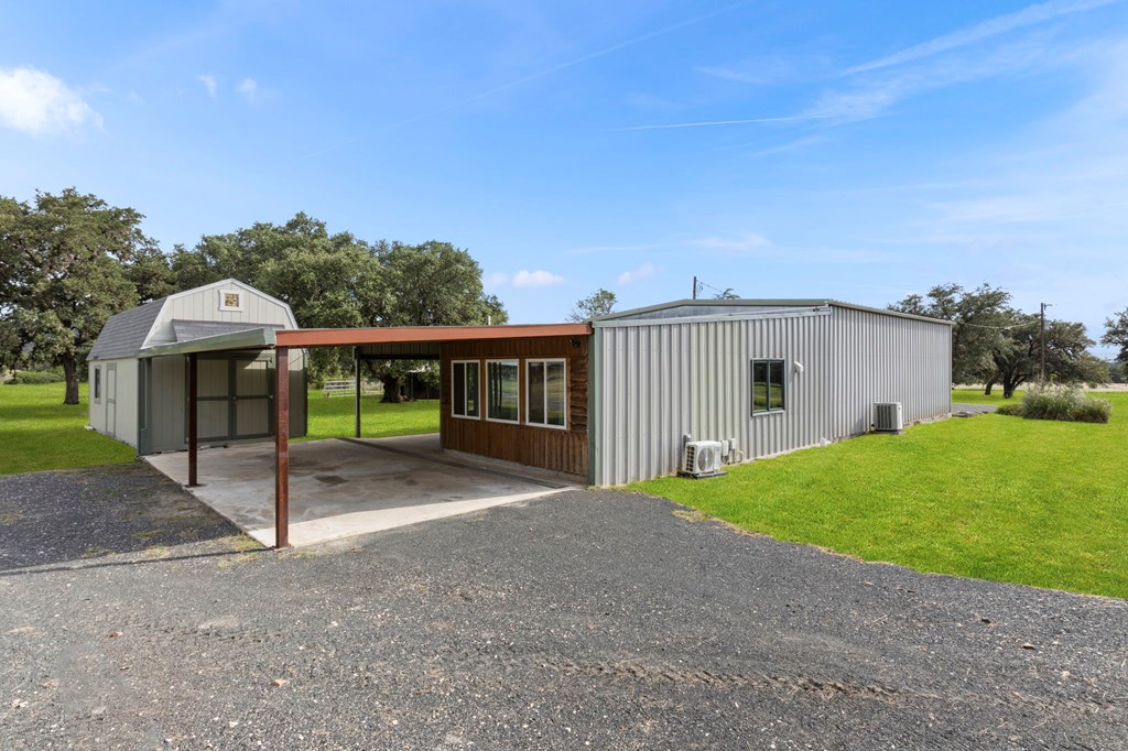 main property photo 19
