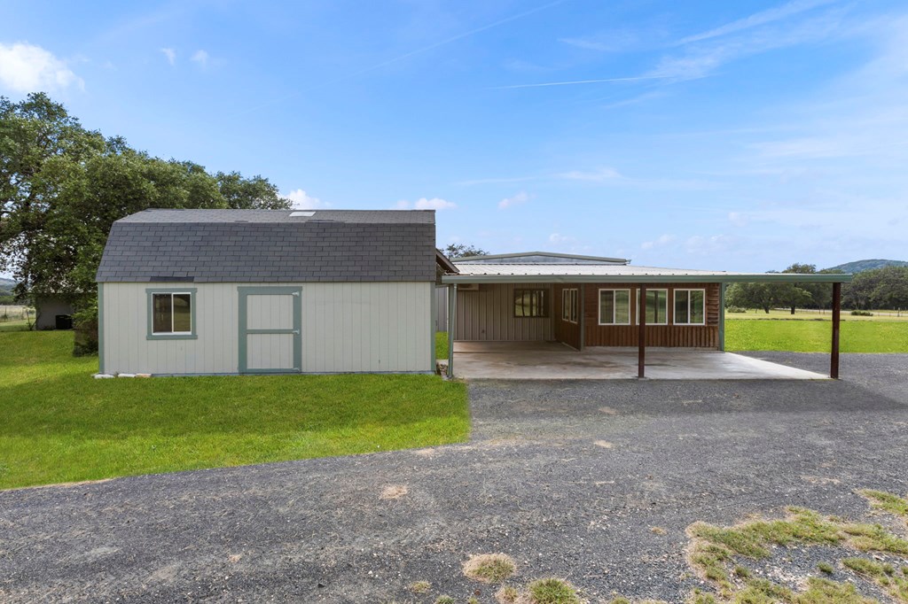 main property photo 37