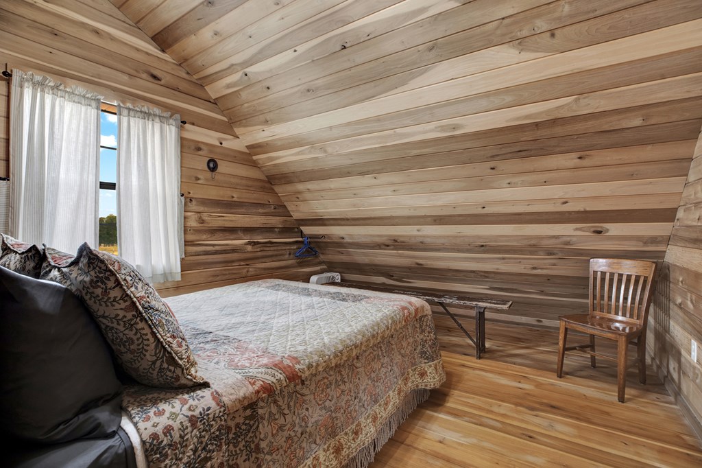 main property photo 50