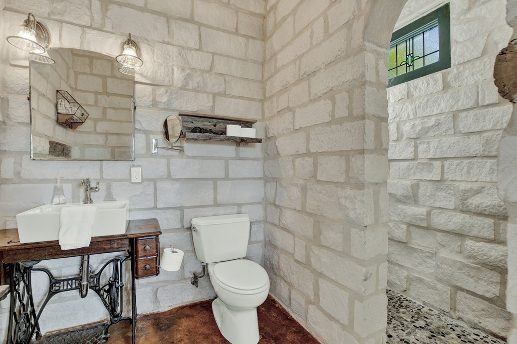 main property photo 80