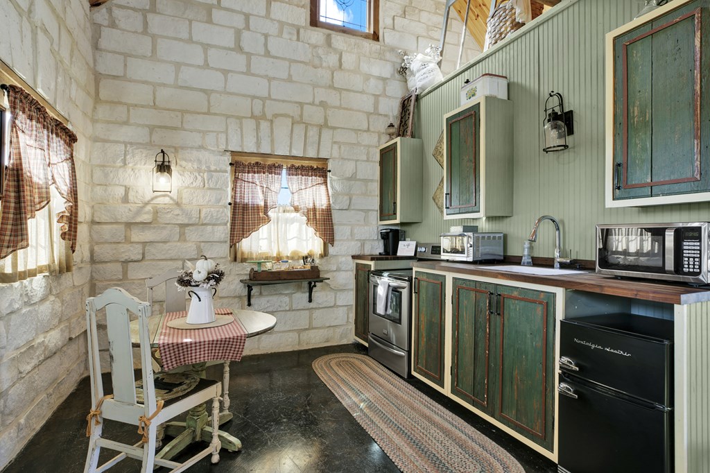 main property photo 59