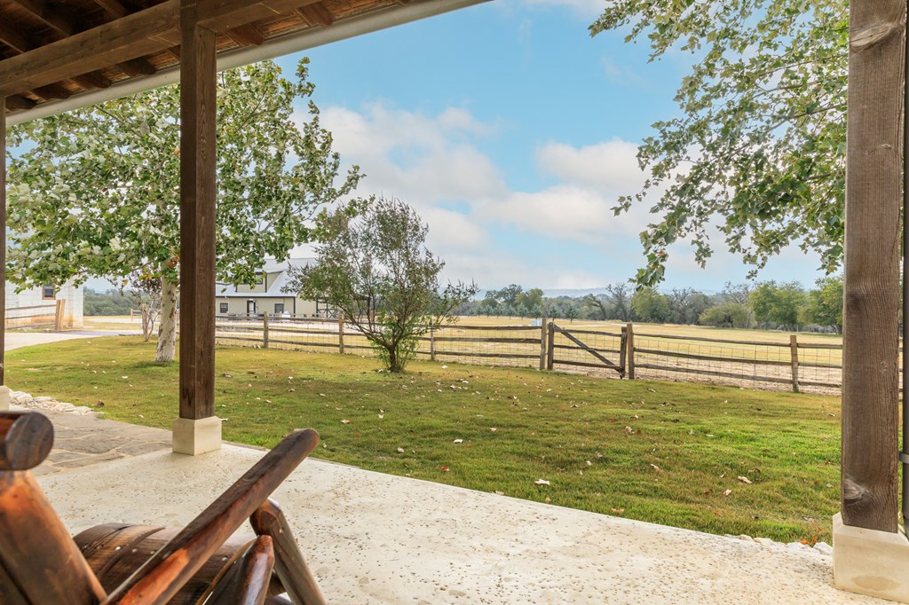 main property photo 9