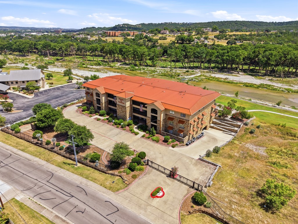 main property photo 41
