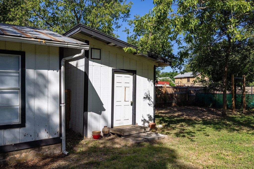 main property photo 36